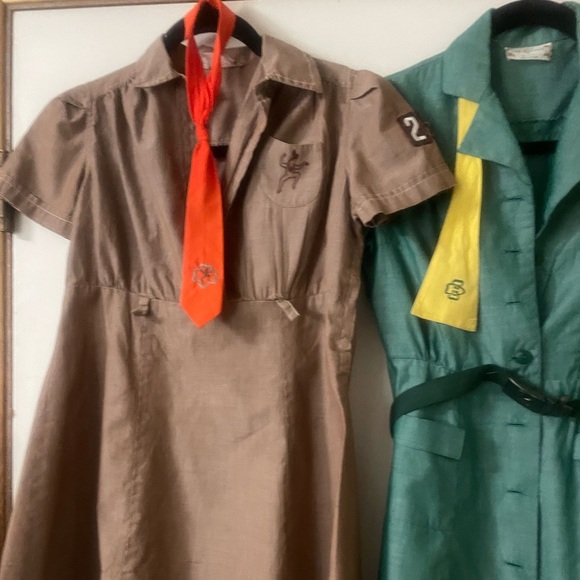 Vintage Girl Scout & Brownie Uniforms 1960’s with Ties & Belt (Girl Scout Only) - Picture 14 of 16